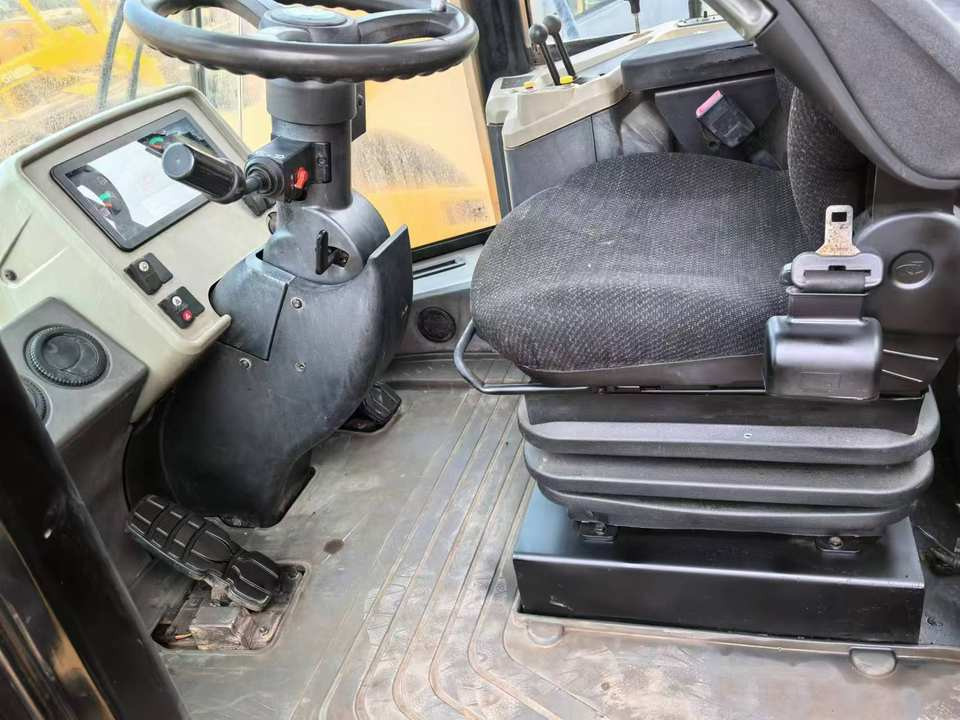 Used Caterpillar 950G RC Wheel Loader Reconditioned Cat 950 with Core Engine Backhoe or Front Loader for Sale - 휠 로더 : 사진 3 Used Caterpillar 950G RC Wheel Loader Reconditioned Cat 950 with Core Engine Backhoe or Front Loader for Sale - 휠 로더 : 사진 3