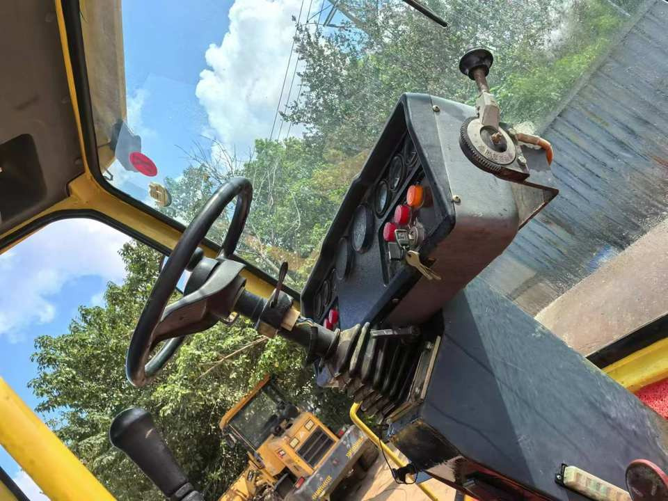 Used Original Road Roller DYNAPAC CA6500D Road Rollers High Quality Second Hand Construction Machinery - 압축기 : 사진 5 Used Original Road Roller DYNAPAC CA6500D Road Rollers High Quality Second Hand Construction Machinery - 압축기 : 사진 5