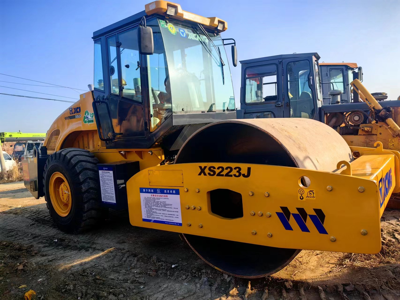 XCMG XS223J - 압축기 : 사진 1 XCMG XS223J - 압축기 : 사진 1