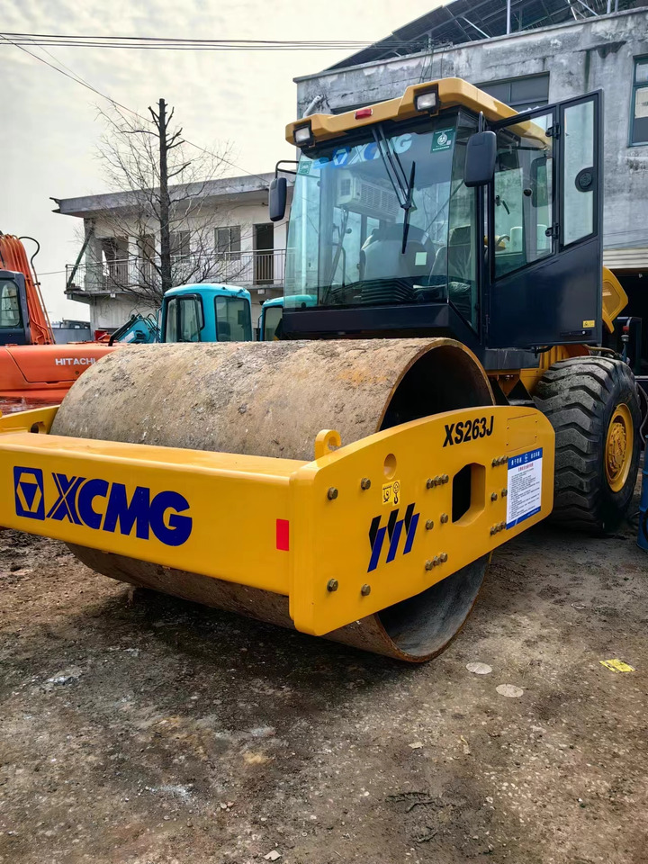 XCMG XS263J - 압축기 : 사진 1 XCMG XS263J - 압축기 : 사진 1