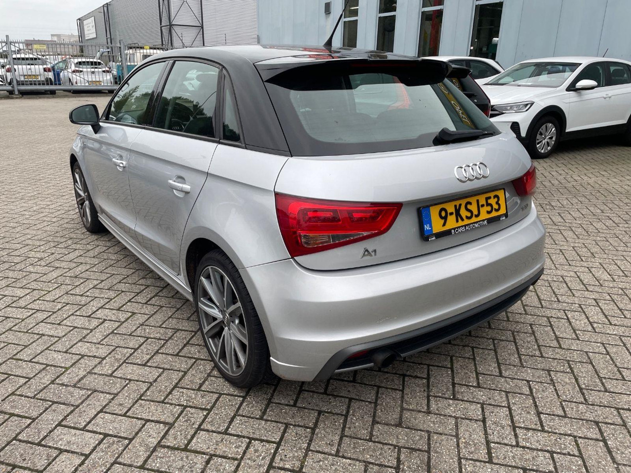 Audi A1 Sportback 1.2 TFSI Admired | 2013 | 216.082 km | 9KSJ53 | NAP: Logisch - 해치백 : 사진 3 Audi A1 Sportback 1.2 TFSI Admired | 2013 | 216.082 km | 9KSJ53 | NAP: Logisch - 해치백 : 사진 3