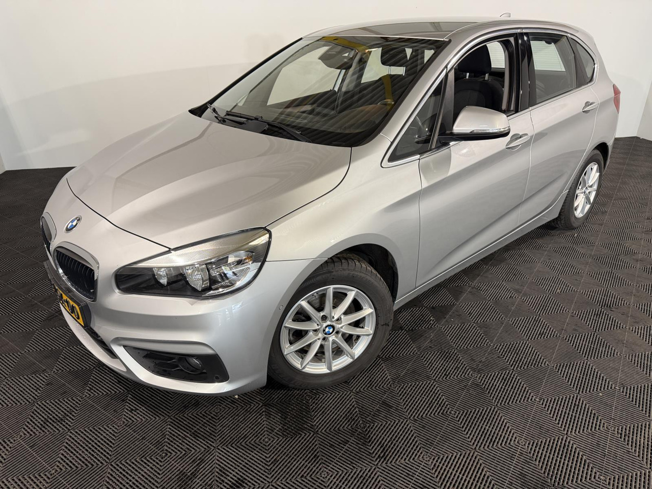 BMW 2-serie Active Tourer 218i Executive | 2015 | 198.295 km | 2-ZGX-00 - 차량 : 사진 1 BMW 2-serie Active Tourer 218i Executive | 2015 | 198.295 km | 2-ZGX-00 - 차량 : 사진 1