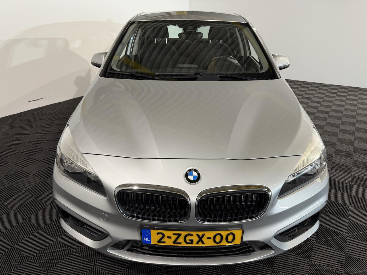 BMW 2-serie Active Tourer 218i Executive | 2015 | 198.295 km | 2-ZGX-00 - 차량 : 사진 2 BMW 2-serie Active Tourer 218i Executive | 2015 | 198.295 km | 2-ZGX-00 - 차량 : 사진 2