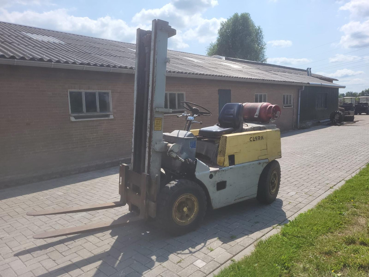 Clark CY40 Heftruck LPG - LPG 지게차 : 사진 1 Clark CY40 Heftruck LPG - LPG 지게차 : 사진 1