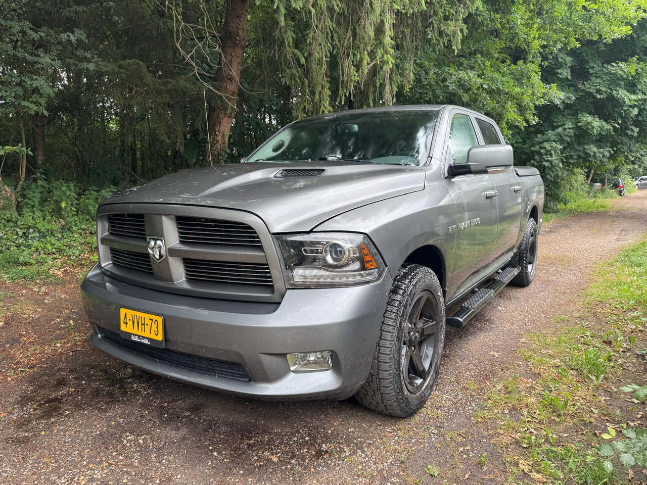 Dodge Ram 1500 5.7 V8 4X4 Crew Cab 5'7 Sport LPG 2012 248.406 km 4-VVH-73 - 픽업트럭 : 사진 1 Dodge Ram 1500 5.7 V8 4X4 Crew Cab 5'7 Sport LPG 2012 248.406 km 4-VVH-73 - 픽업트럭 : 사진 1