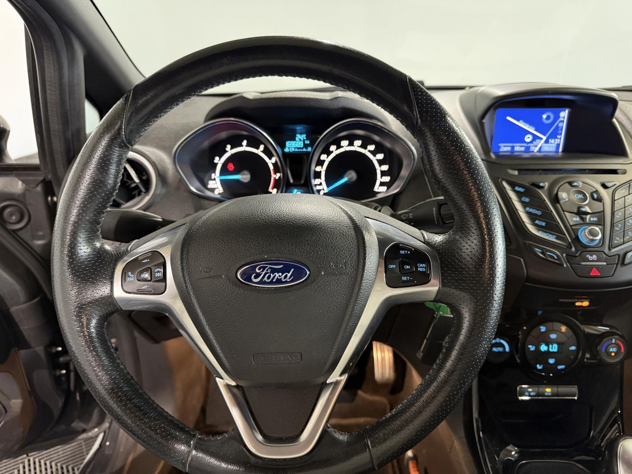 Ford | Fiesta | 1.0 EcoBoost ST Line | 2016 | 169.689 km | KP786T | Logisch - 해치백 : 사진 4 Ford | Fiesta | 1.0 EcoBoost ST Line | 2016 | 169.689 km | KP786T | Logisch - 해치백 : 사진 4