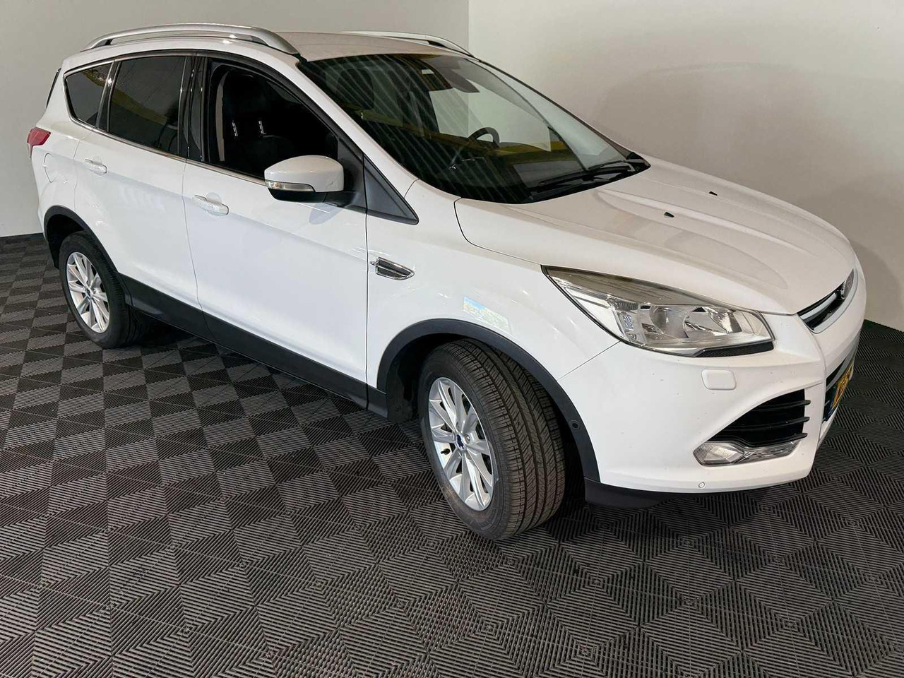 Ford Kuga 1.5 Titanium | 2015 | 175.571 km | K-396-PB - SUV : 사진 5 Ford Kuga 1.5 Titanium | 2015 | 175.571 km | K-396-PB - SUV : 사진 5