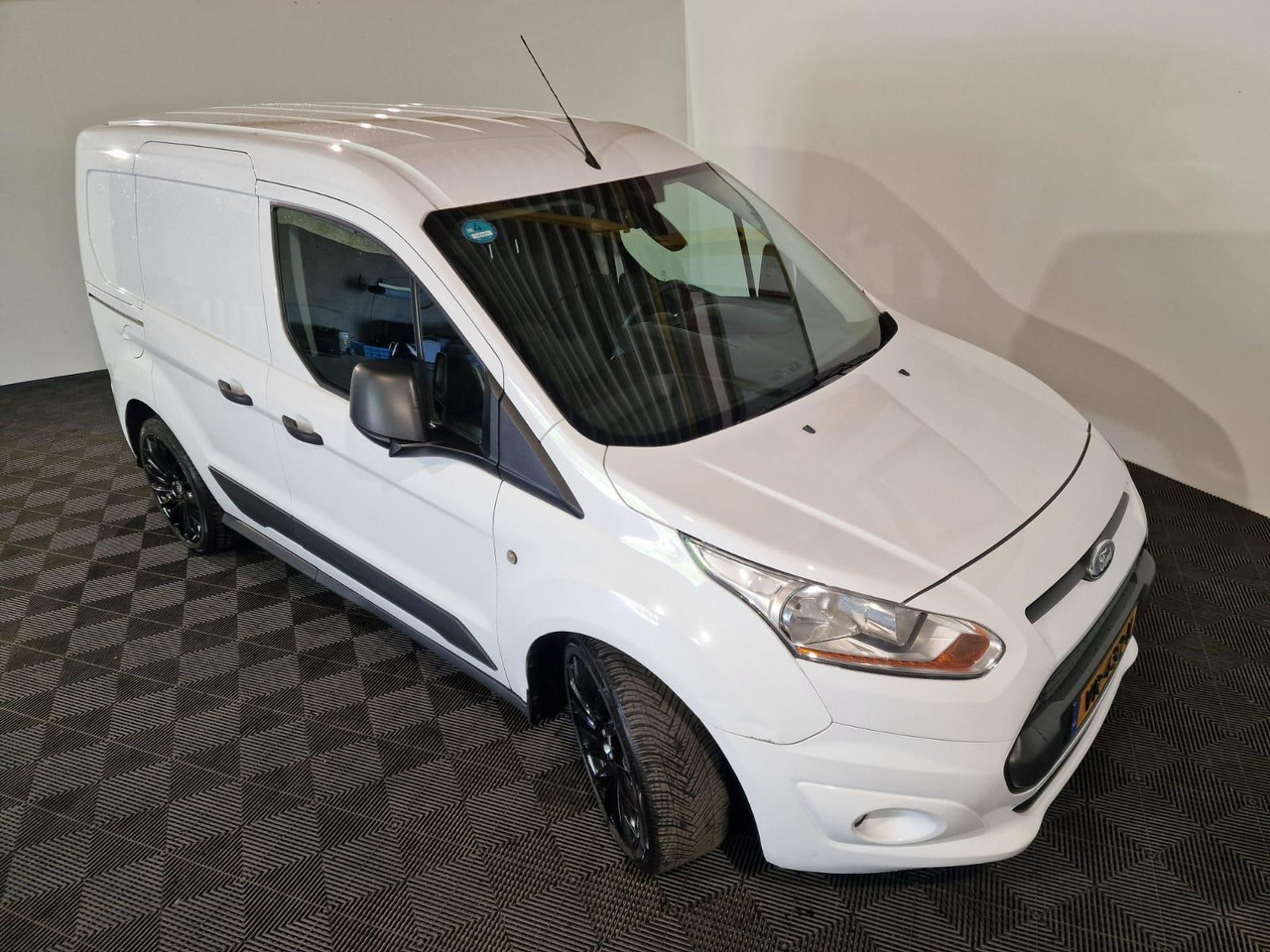 Ford Transit Connect 1.6 TDCI L1 Trend VR-432-K 127.791 km - 소형 밴 : 사진 5 Ford Transit Connect 1.6 TDCI L1 Trend VR-432-K 127.791 km - 소형 밴 : 사진 5