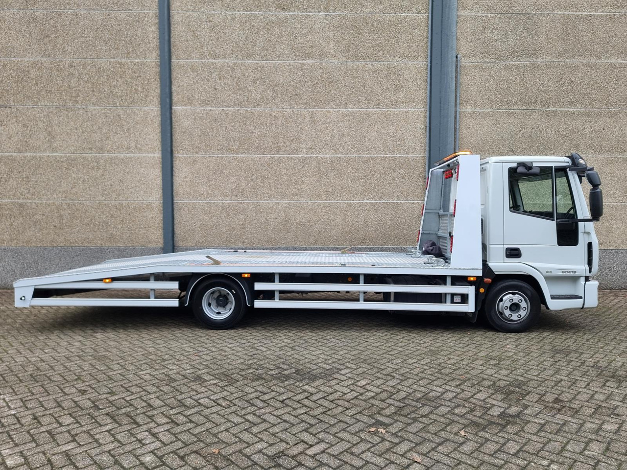 Iveco EuroCargo 80 Oprijwagen 42-BXH-4 - 자동 운반 장치 트럭 : 사진 5 Iveco EuroCargo 80 Oprijwagen 42-BXH-4 - 자동 운반 장치 트럭 : 사진 5