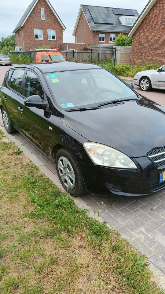 Kia cee'd | 1.6 X-tra | 2007 | 348.934km | 52-XK-JL - 해치백 : 사진 3 Kia cee'd | 1.6 X-tra | 2007 | 348.934km | 52-XK-JL - 해치백 : 사진 3