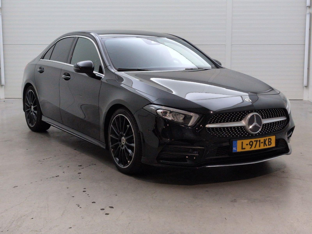 Mercedes-Benz A-klasse 180 Business Solution AMG | 2019 | 114.868 km | Automaat | L971KB | NAP: Geen oordeel - 세단 : 사진 2 Mercedes-Benz A-klasse 180 Business Solution AMG | 2019 | 114.868 km | Automaat | L971KB | NAP: Geen oordeel - 세단 : 사진 2