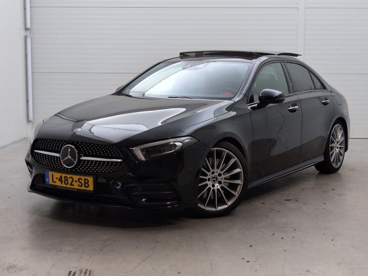 Mercedes-Benz A-klasse 200 Premium Plus | 2019 | 143.125 km | Automaat | L482SB | NAP: Geen oordeel - 세단 : 사진 1 Mercedes-Benz A-klasse 200 Premium Plus | 2019 | 143.125 km | Automaat | L482SB | NAP: Geen oordeel - 세단 : 사진 1
