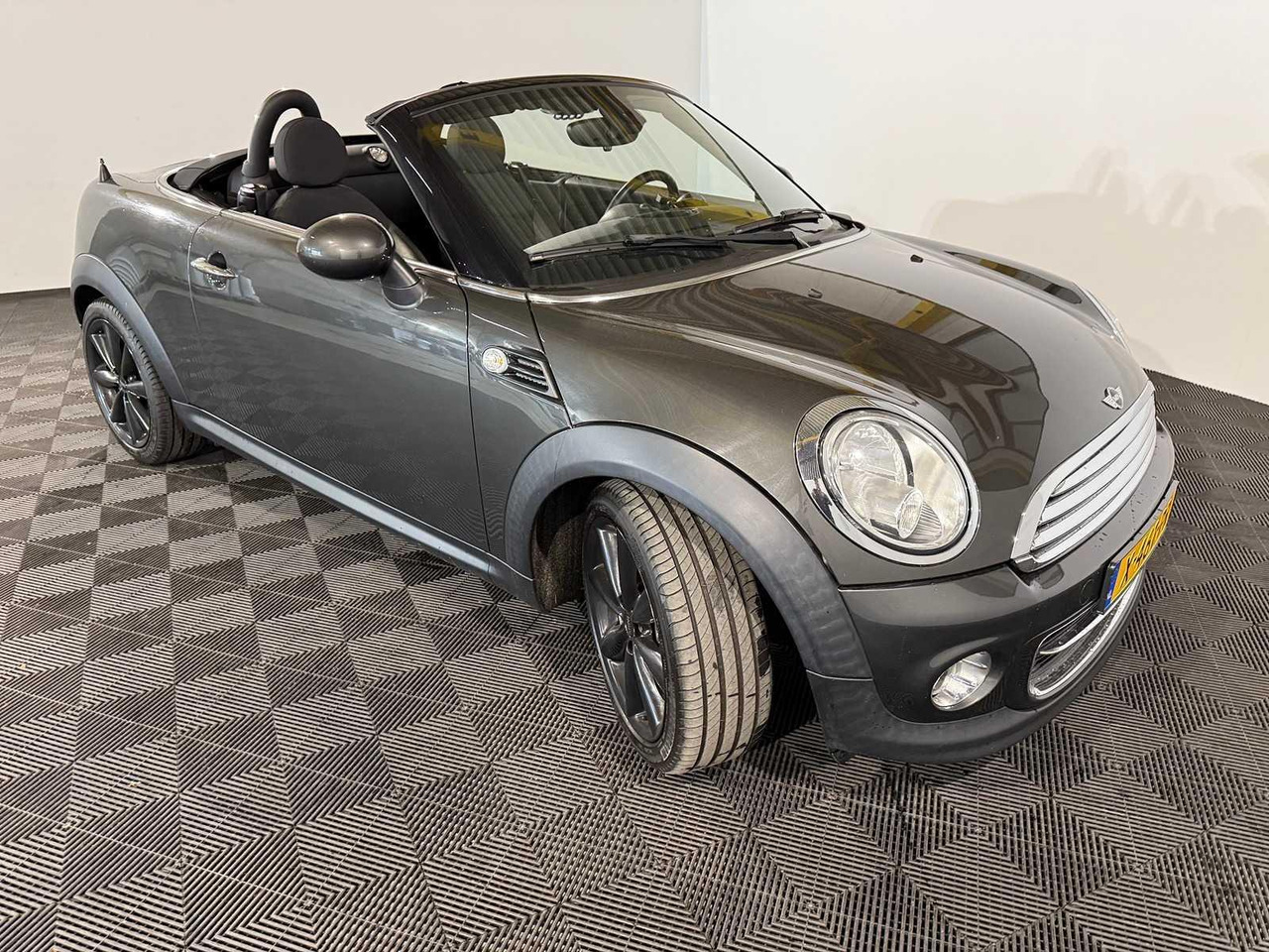 Mini Mini Roadster 1.6 Cooper | 2012 | 123.482 km | X-461-PR - 차량 : 사진 3 Mini Mini Roadster 1.6 Cooper | 2012 | 123.482 km | X-461-PR - 차량 : 사진 3