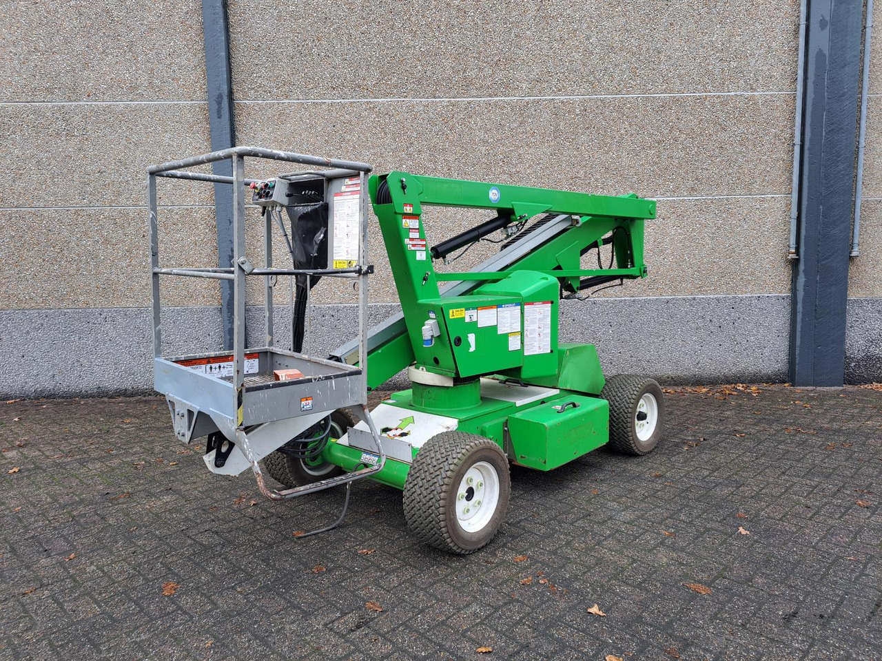 Niftylift HR12 Telescoophoogwerker DE Bi-Energy/Hybride 2WD 12m 2017 - 고가작업 플랫폼 : 사진 1 Niftylift HR12 Telescoophoogwerker DE Bi-Energy/Hybride 2WD 12m 2017 - 고가작업 플랫폼 : 사진 1