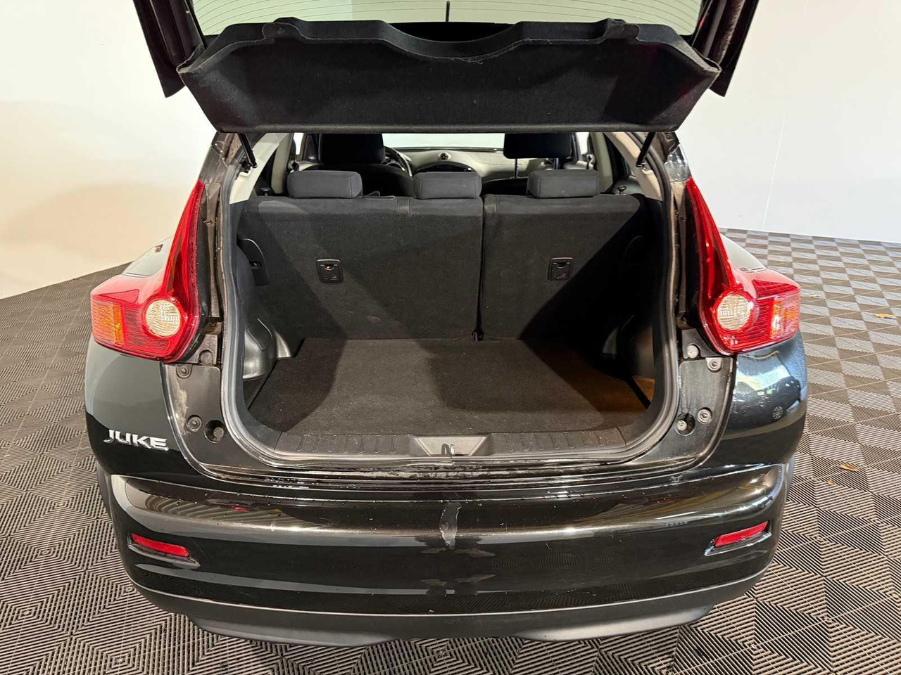 Nissan Juke 1.6 Tekna SH-369-T 215.081 km - 기타 기계 : 사진 4 Nissan Juke 1.6 Tekna SH-369-T 215.081 km - 기타 기계 : 사진 4