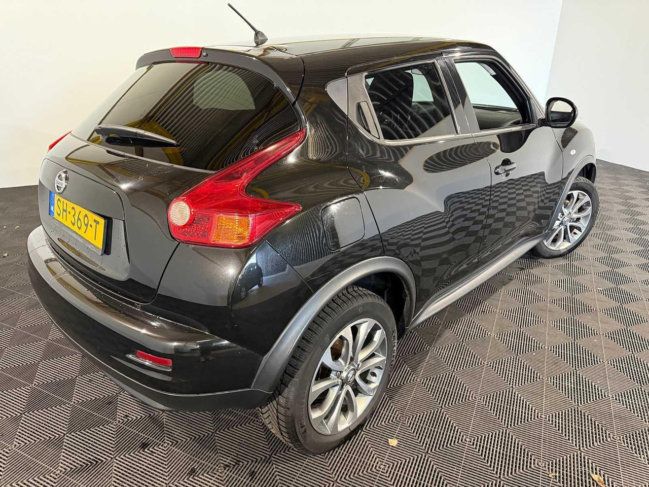 Nissan Juke 1.6 Tekna SH-369-T 215.081 km - 차량 : 사진 5 Nissan Juke 1.6 Tekna SH-369-T 215.081 km - 차량 : 사진 5