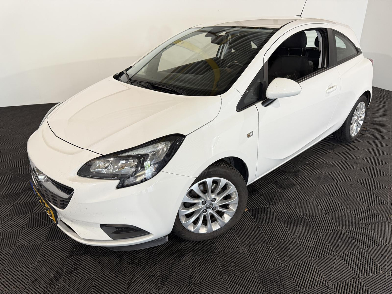 Opel Corsa 1.3 CDTI Business+ 2016 274.545 km JB-136-S - 해치백 : 사진 1 Opel Corsa 1.3 CDTI Business+ 2016 274.545 km JB-136-S - 해치백 : 사진 1
