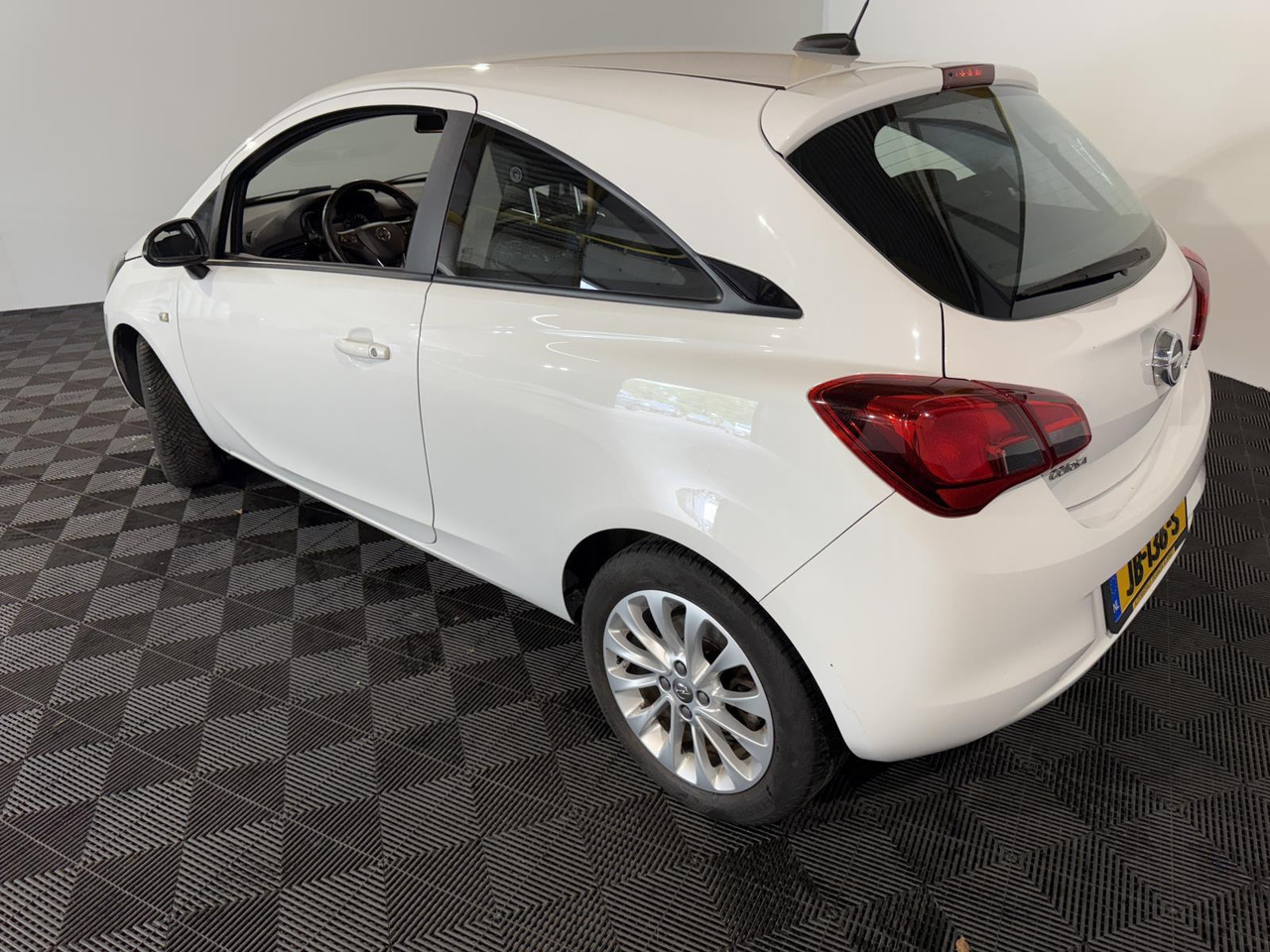 Opel Corsa 1.3 CDTI Business+ 2016 274.545 km JB-136-S - 해치백 : 사진 2 Opel Corsa 1.3 CDTI Business+ 2016 274.545 km JB-136-S - 해치백 : 사진 2