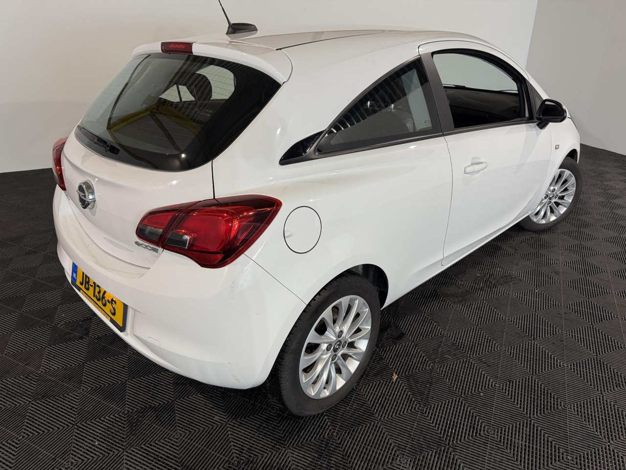 Opel Corsa 1.3 CDTI Business+ 2016 274.545 km JB-136-S - 해치백 : 사진 5 Opel Corsa 1.3 CDTI Business+ 2016 274.545 km JB-136-S - 해치백 : 사진 5