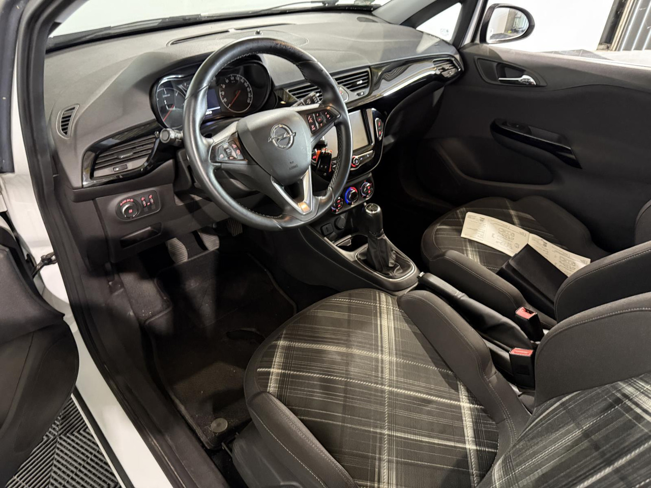 해치백 Opel Corsa 1.3 CDTI Business+ 2016 274.545 km JB-136-S : 사진 8