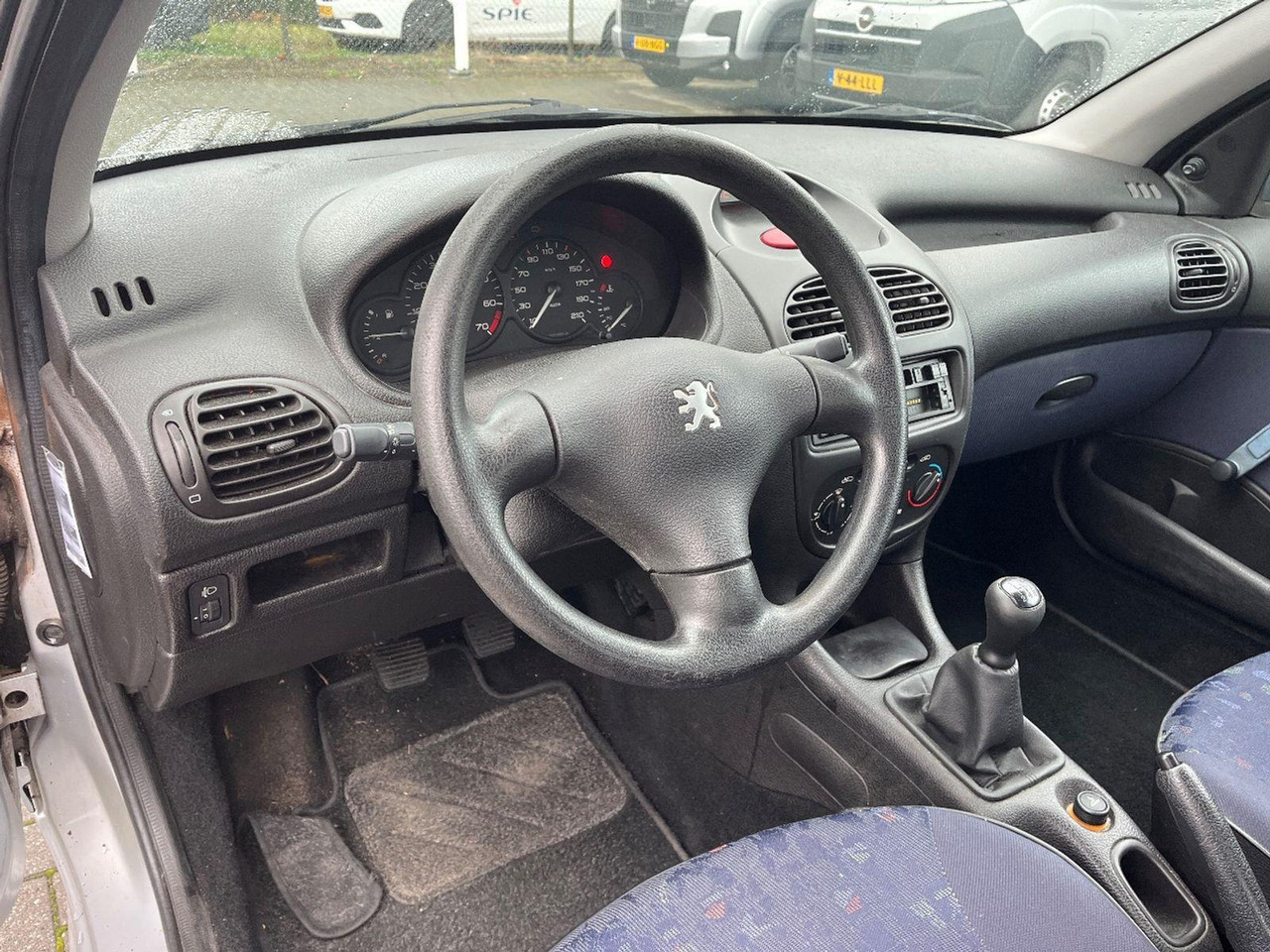 Peugeot 206 1.1 XR | 2000 | 69.922 km | 28FRBN | NAP: Logisch - 해치백 : 사진 5 Peugeot 206 1.1 XR | 2000 | 69.922 km | 28FRBN | NAP: Logisch - 해치백 : 사진 5