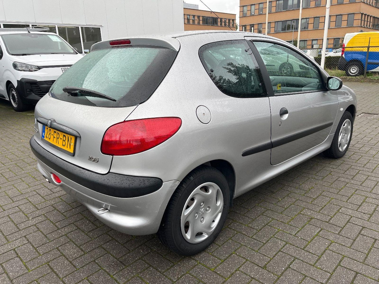 Peugeot 206 1.1 XR | 2000 | 69.922 km | 28FRBN | NAP: Logisch - 해치백 : 사진 4 Peugeot 206 1.1 XR | 2000 | 69.922 km | 28FRBN | NAP: Logisch - 해치백 : 사진 4