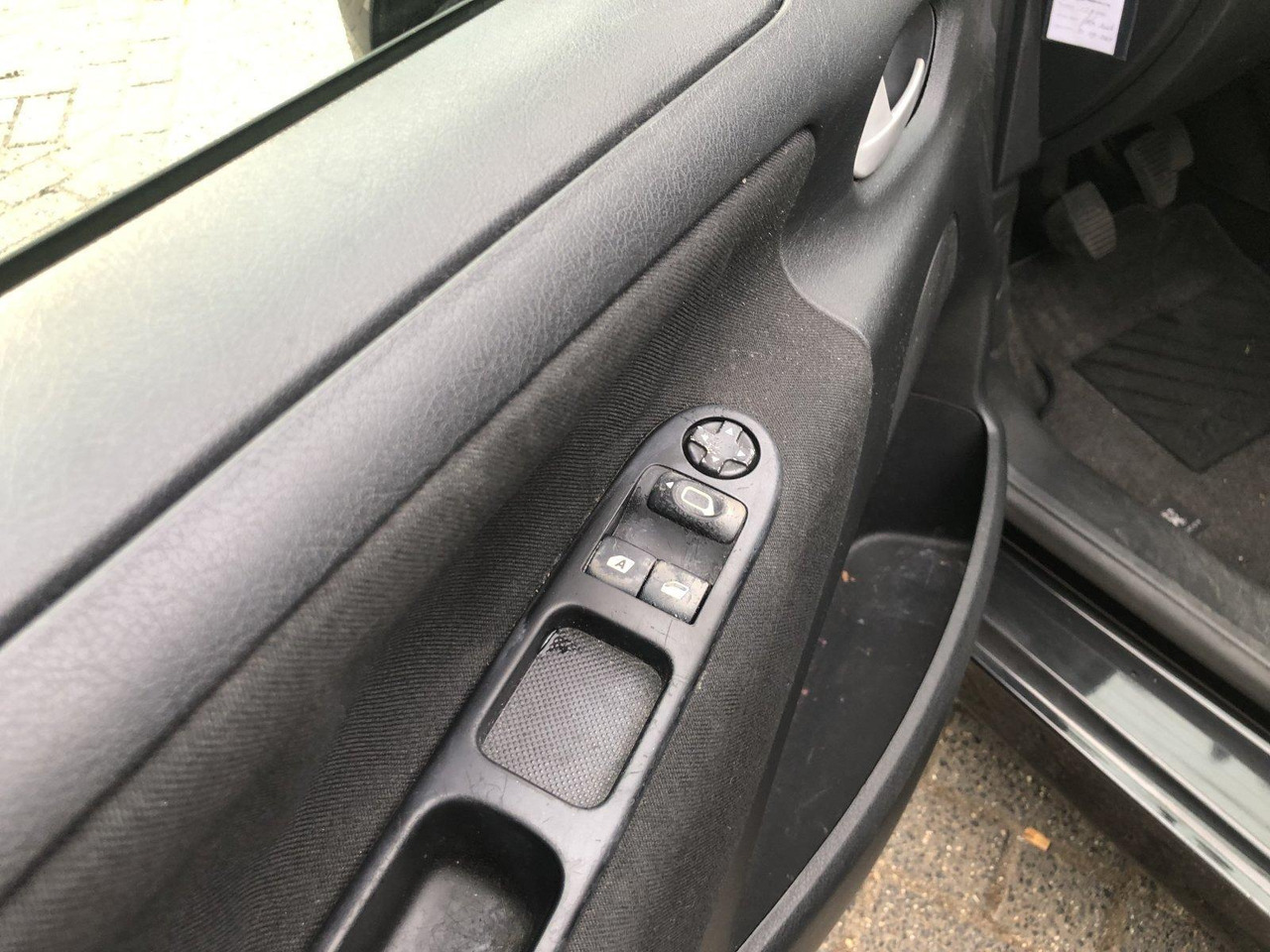 Peugeot 207 1.4 VTi X-line | 2008 | 146.373 | 07-ZJ-SK - 해치백 : 사진 3 Peugeot 207 1.4 VTi X-line | 2008 | 146.373 | 07-ZJ-SK - 해치백 : 사진 3