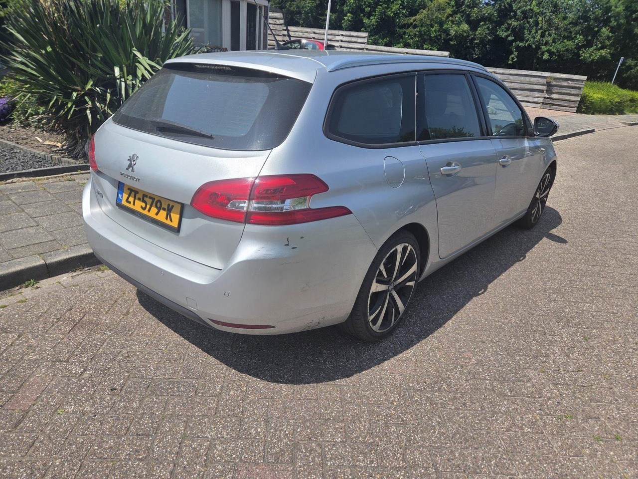 Peugeot 308 1.2 PureTech Allure ZT-579-K 236.408 - 차량 : 사진 5 Peugeot 308 1.2 PureTech Allure ZT-579-K 236.408 - 차량 : 사진 5