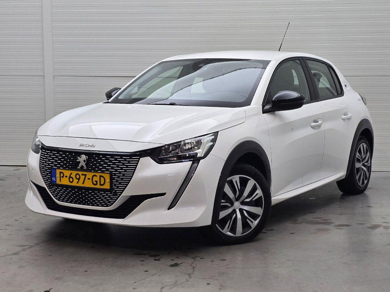 Peugeot e-208 EV Active 50 kWh | 2022 | 56.666 km | Automaat | P697GD | NAP: Logisch - 해치백 : 사진 1 Peugeot e-208 EV Active 50 kWh | 2022 | 56.666 km | Automaat | P697GD | NAP: Logisch - 해치백 : 사진 1