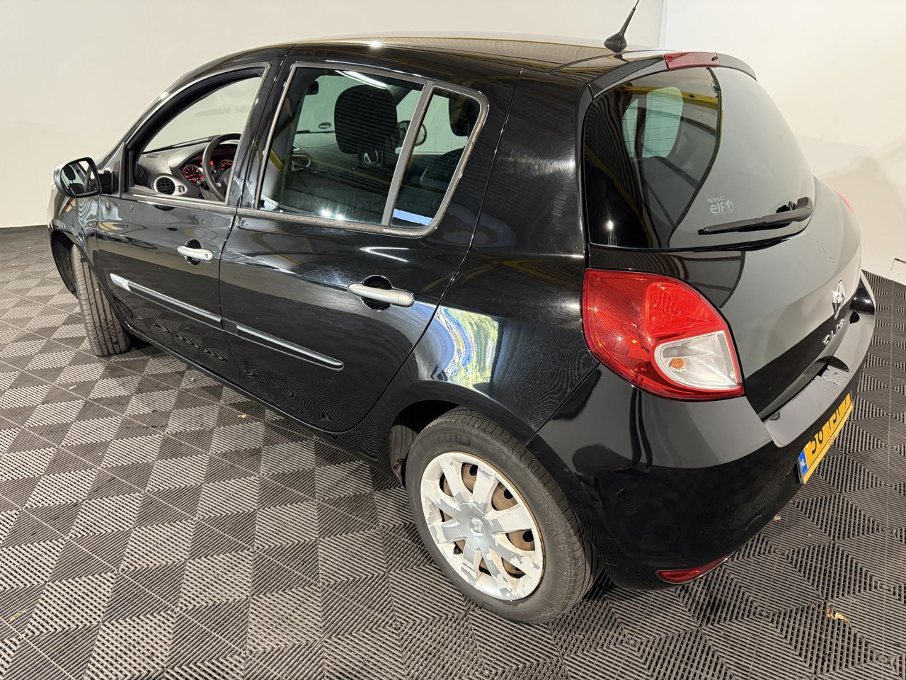Renault | Clio | 1.2 Authentique | 2012 | 216.427 km | 56TSF7 | Logisch - 해치백 : 사진 3 Renault | Clio | 1.2 Authentique | 2012 | 216.427 km | 56TSF7 | Logisch - 해치백 : 사진 3