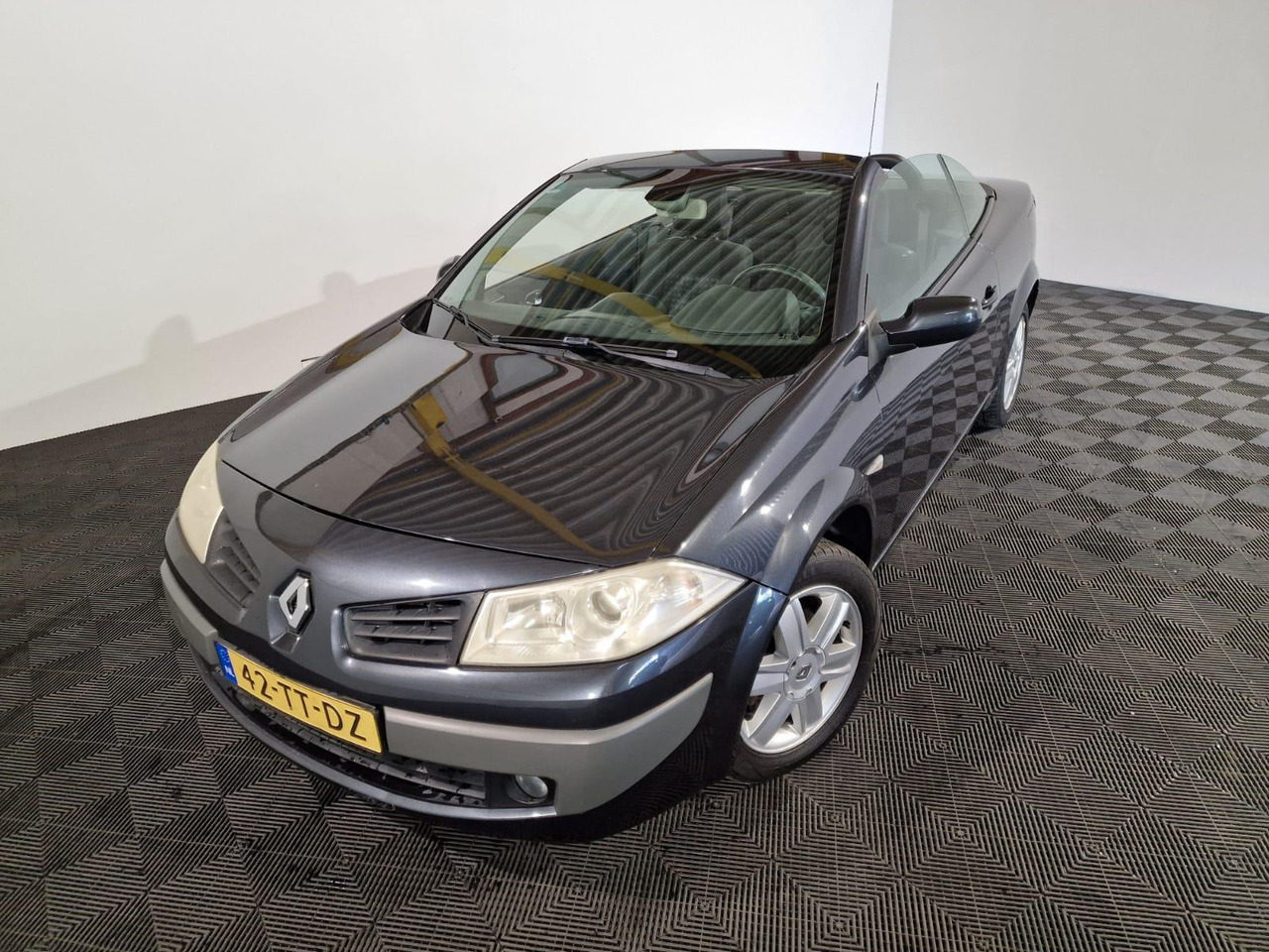Renault Mégane Cabriolet 1.6-16V Authentique 42-TT-DZ 217.615 km - 차량 : 사진 1 Renault Mégane Cabriolet 1.6-16V Authentique 42-TT-DZ 217.615 km - 차량 : 사진 1