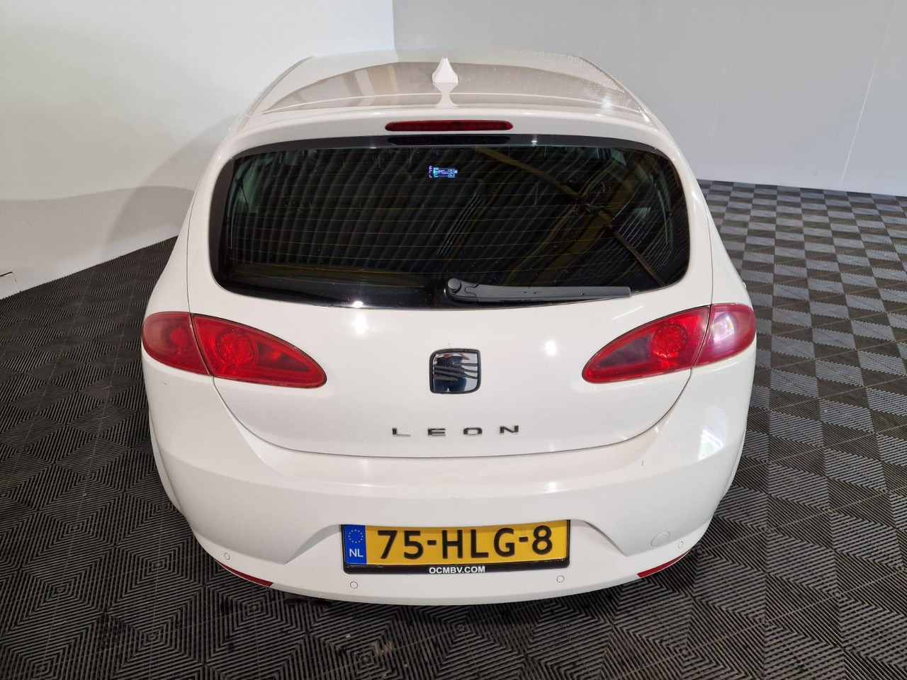 SEAT Leon 1.4 TSI Business Style 75-HLG-8 - 차량 : 사진 2 SEAT Leon 1.4 TSI Business Style 75-HLG-8 - 차량 : 사진 2