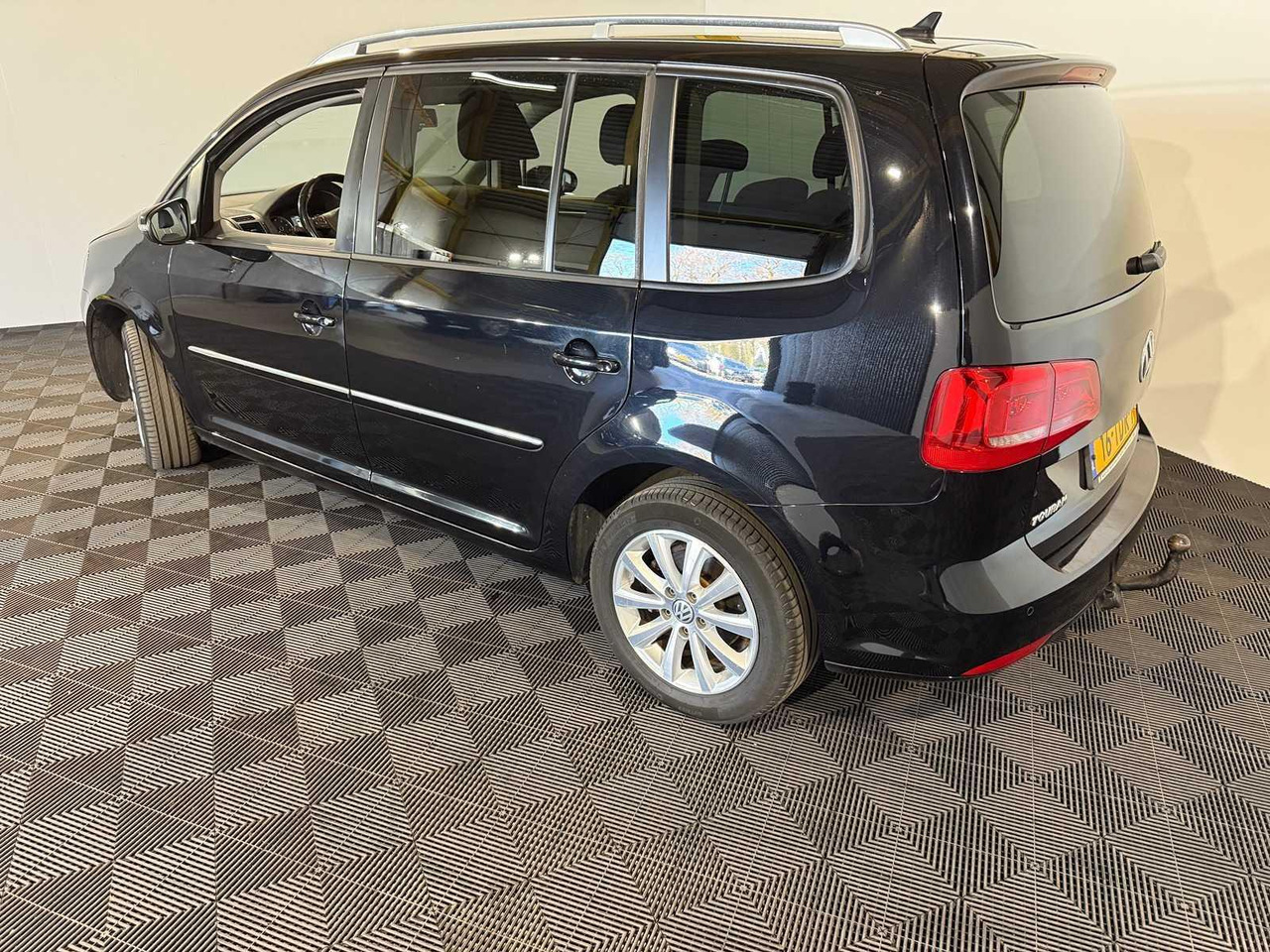 Volkswagen Touran 1.2 TSI Highline BlueMotion 16-TDR-1 249.487 km - 차량 : 사진 3 Volkswagen Touran 1.2 TSI Highline BlueMotion 16-TDR-1 249.487 km - 차량 : 사진 3