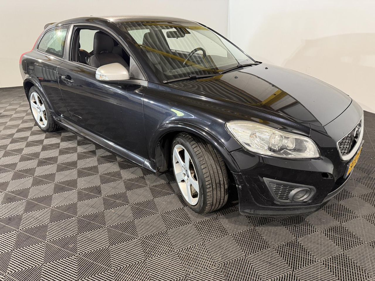 Volvo C30 1.6 R-Edition | 2010 | 284.821 km | 41-LXP-2 - 해치백 : 사진 3 Volvo C30 1.6 R-Edition | 2010 | 284.821 km | 41-LXP-2 - 해치백 : 사진 3
