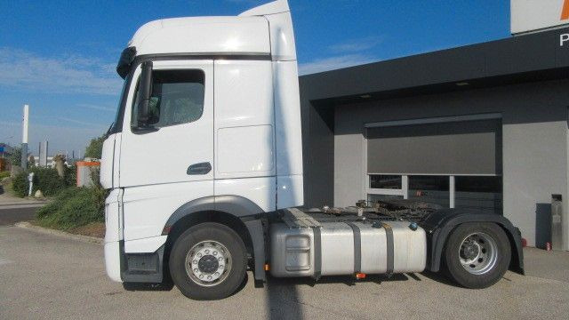 Mercedes-Benz Actros 1845LS Kipphydr. 2 Leiter - 트랙터 유닛 : 사진 4 Mercedes-Benz Actros 1845LS Kipphydr. 2 Leiter - 트랙터 유닛 : 사진 4