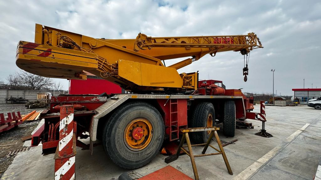 Liebherr LTM 1035-3 - 전천후 지형 크레인 : 사진 3 Liebherr LTM 1035-3 - 전천후 지형 크레인 : 사진 3