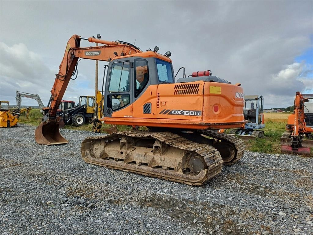 Doosan DX160LC Metsä alustalla - 크롤러 굴삭기 : 사진 3 Doosan DX160LC Metsä alustalla - 크롤러 굴삭기 : 사진 3