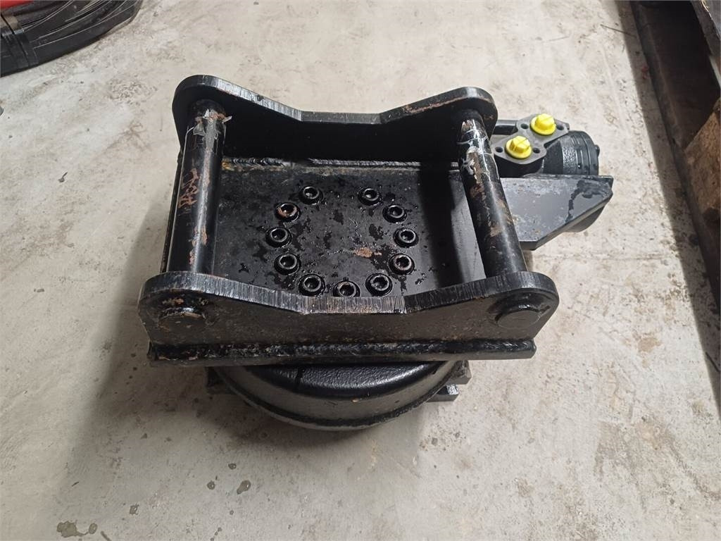 Kauhan pyörittäjä S30/S30 - 틸트로테이터 : 사진 1 Kauhan pyörittäjä S30/S30 - 틸트로테이터 : 사진 1