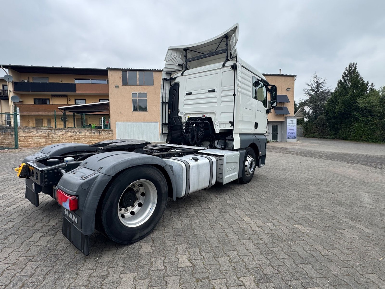 MAN TGX 18.460 XL /1xBett/Retarder/Voll-Spoiler - 트랙터 유닛 : 사진 4 MAN TGX 18.460 XL /1xBett/Retarder/Voll-Spoiler - 트랙터 유닛 : 사진 4