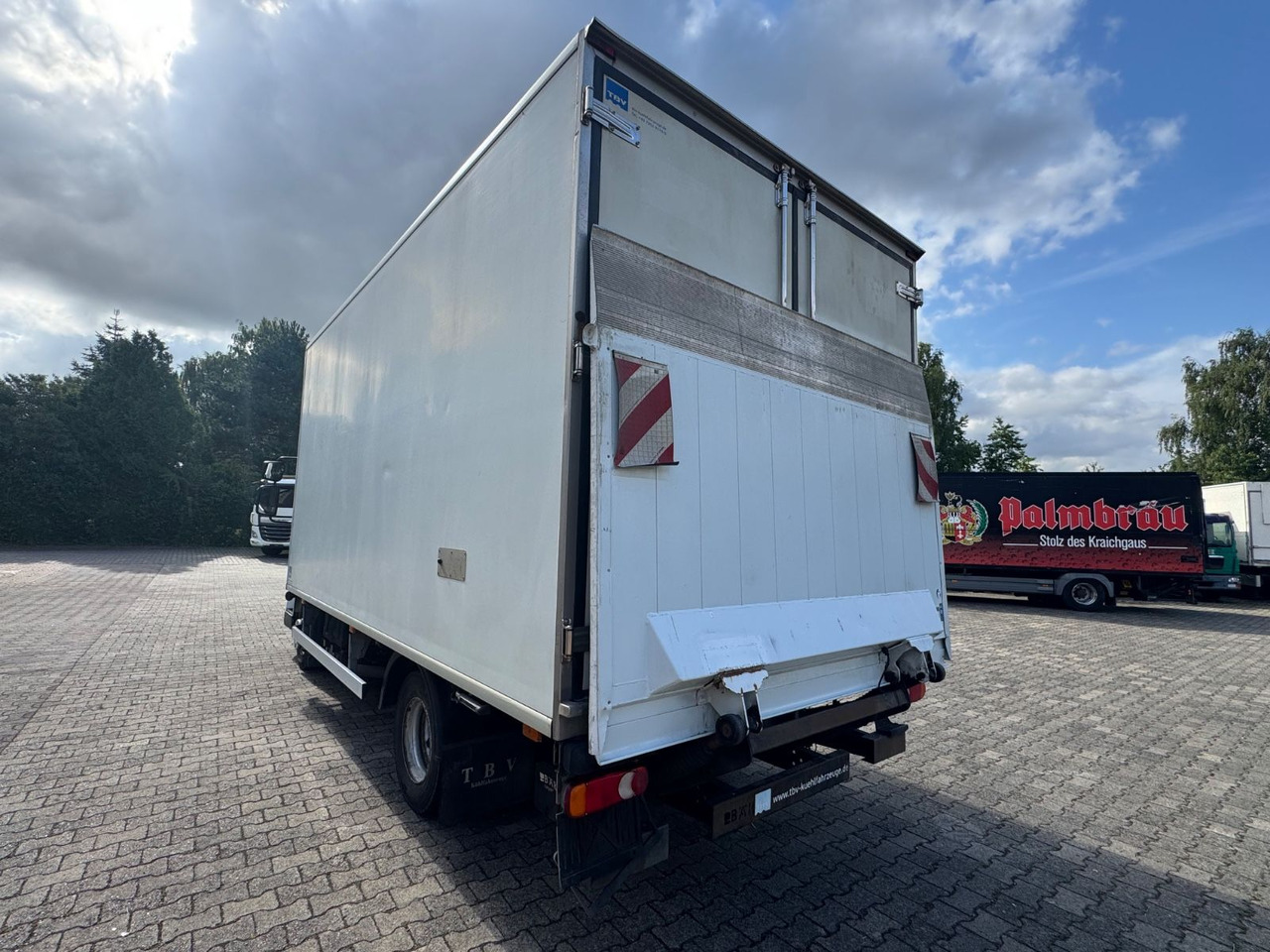 Renault MIDLUM 180/Thermo-King V-500/LBW - 냉동 밴 : 사진 3 Renault MIDLUM 180/Thermo-King V-500/LBW - 냉동 밴 : 사진 3