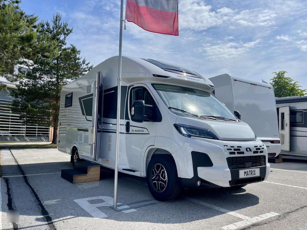ADRIA Matrix 650 SL - 세미 통합 모터홈 : 사진 3 ADRIA Matrix 650 SL - 세미 통합 모터홈 : 사진 3
