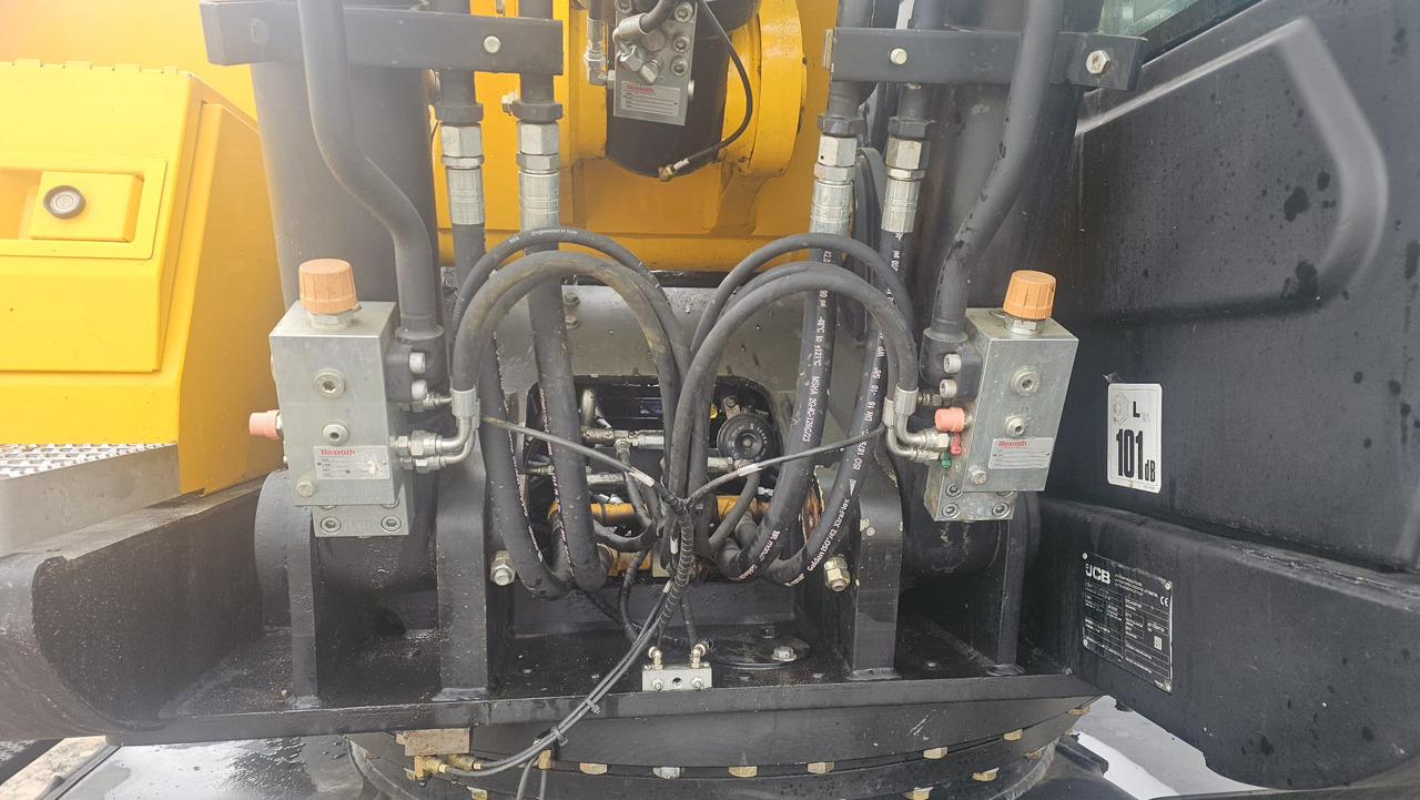 휠 굴삭기 JCB JS175W : 사진 6