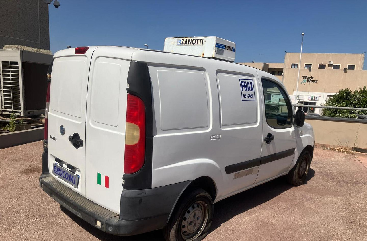 DOBLO' CON COIBENTAZIONE E GRUPPO FRIGO - 냉동 밴 : 사진 5 DOBLO' CON COIBENTAZIONE E GRUPPO FRIGO - 냉동 밴 : 사진 5