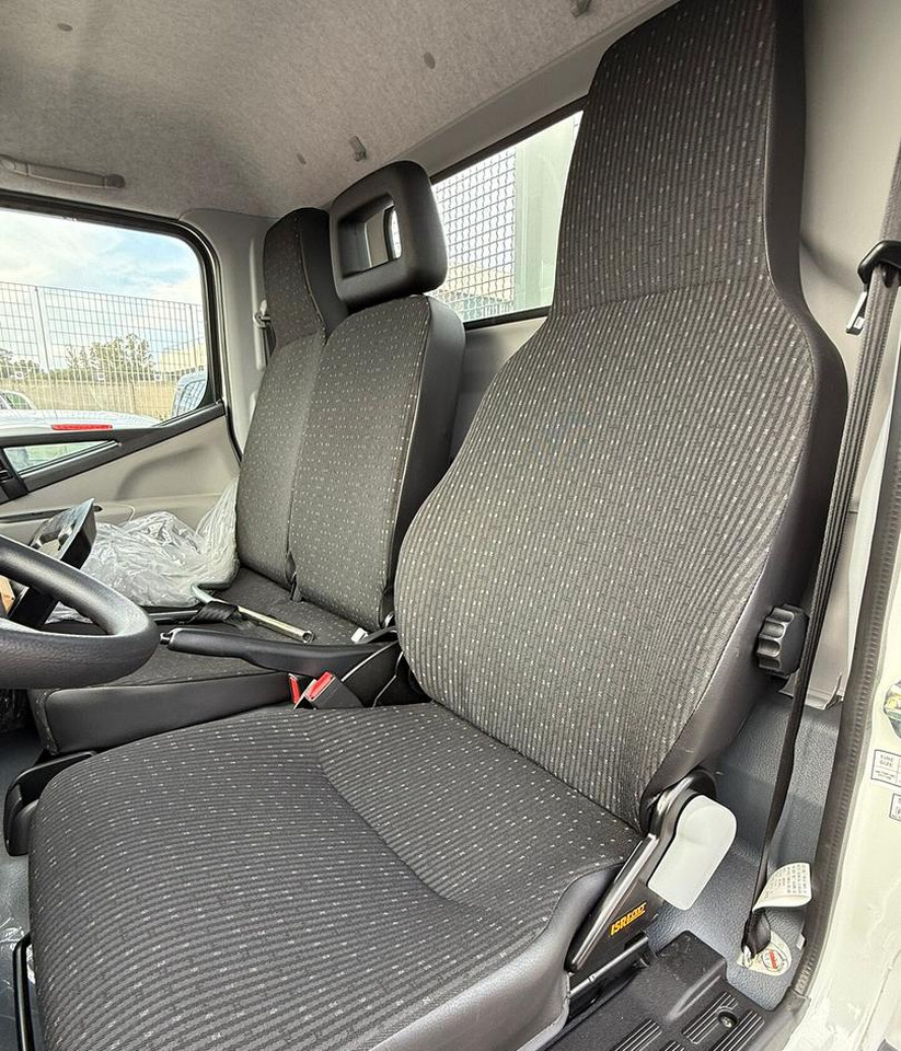 리스  FUSO Canter 3S13 FUSO Canter 3S13 : 사진 11