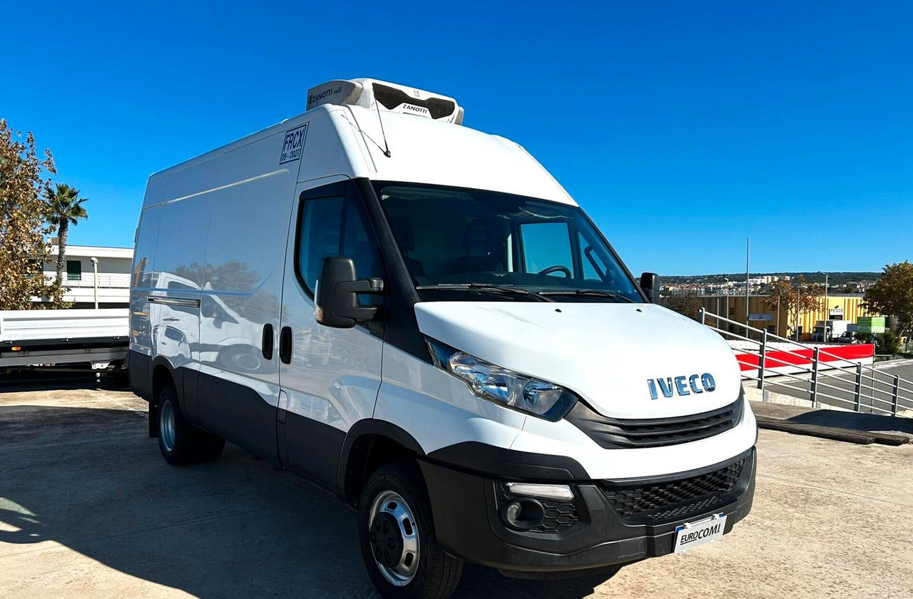 Iveco Daily 35C15 Furgone gemellato Isotermico - 냉동 밴 : 사진 3 Iveco Daily 35C15 Furgone gemellato Isotermico - 냉동 밴 : 사진 3