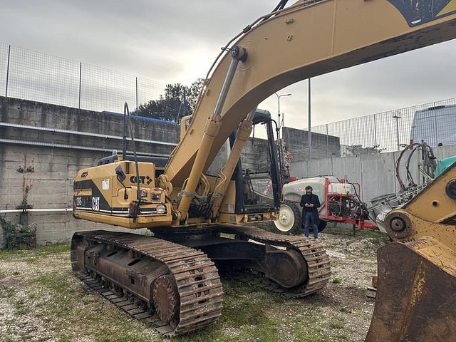 Caterpillar 318B - 굴착기 : 사진 2 Caterpillar 318B - 굴착기 : 사진 2