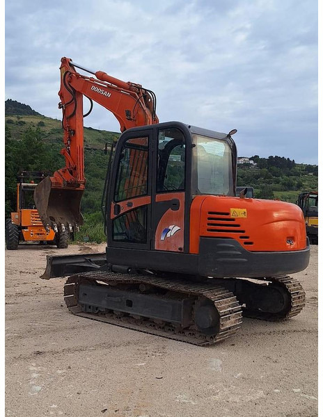 Doosan SOLAR 75V - 굴착기 : 사진 1 Doosan SOLAR 75V - 굴착기 : 사진 1