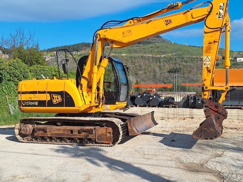 JCB JS130 - 크롤러 굴삭기 : 사진 1 JCB JS130 - 크롤러 굴삭기 : 사진 1