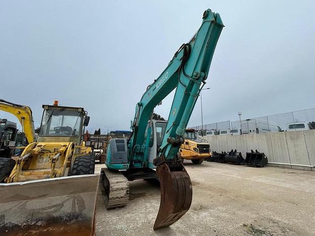 Kobelco SK135SR - 굴착기 : 사진 2 Kobelco SK135SR - 굴착기 : 사진 2