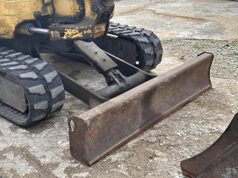 Komatsu PC30 - 미니 굴삭기 : 사진 4 Komatsu PC30 - 미니 굴삭기 : 사진 4